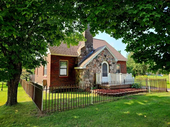 1313 N Lawrence St, Ironwood, MI 49938