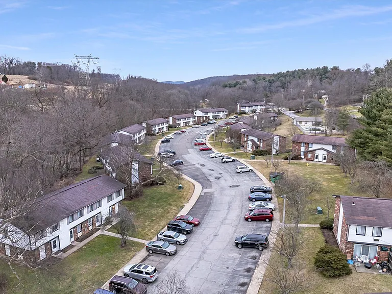 Beaver Creek Village Apartments — Photo 13