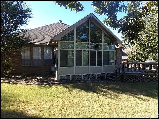 209 Chalamont Ln — Photo 24