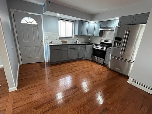 242 Commercial Ave #1 Photo 1