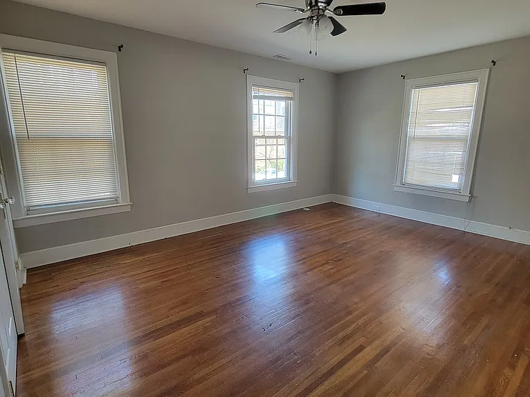814 Lamar Ave — Photo 10