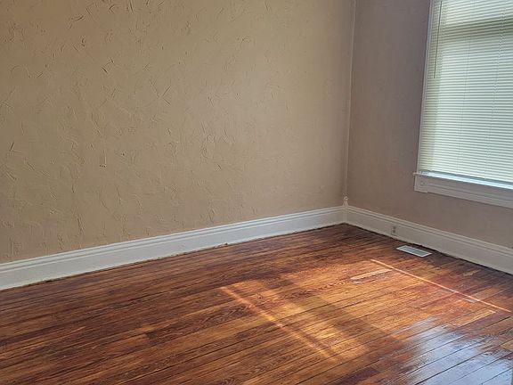 4th image of 1211 Lincoln St #1211