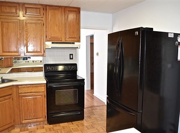 3rd image of 2505 Kenilworth Ave