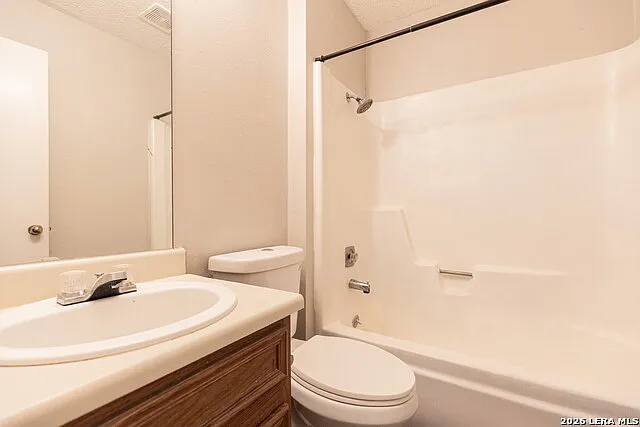 6201 Berkett Cv #B — Photo 22