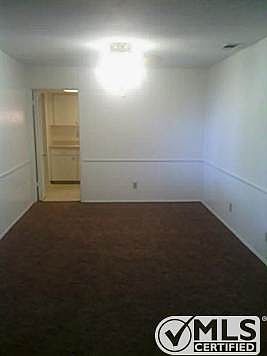 5th image of 604 Royal Crest Dr