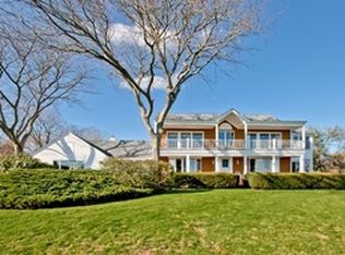30 N Cliff Dr, Narragansett, RI 02882