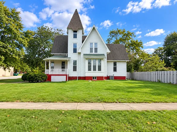 208 W Pells St, Paxton, IL 60957