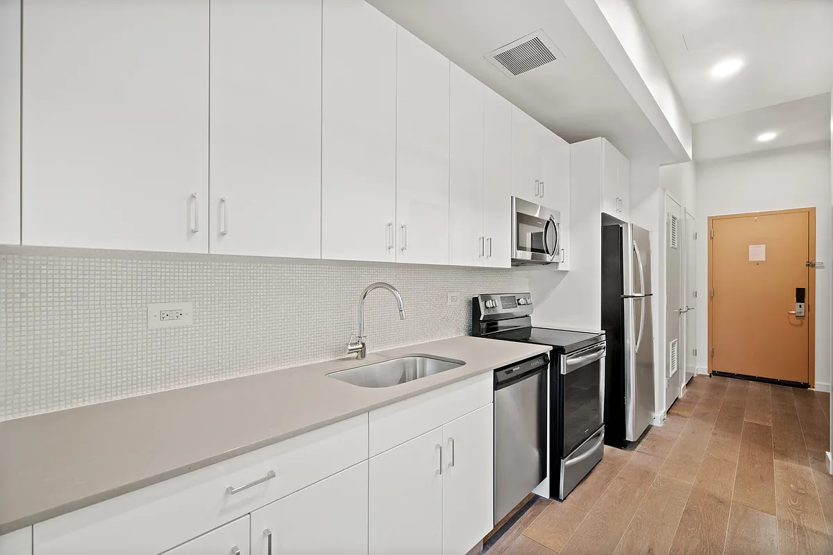Building Photo - 28-18 Steinway St #308