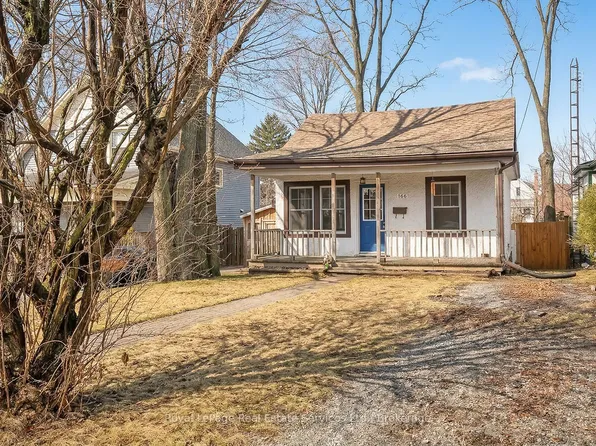 166 E 6th St, Hamilton, ON L9A 3C3