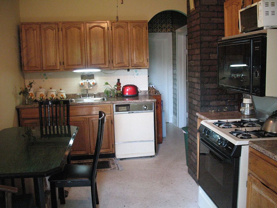 2nd image of 414 S 9th Ave