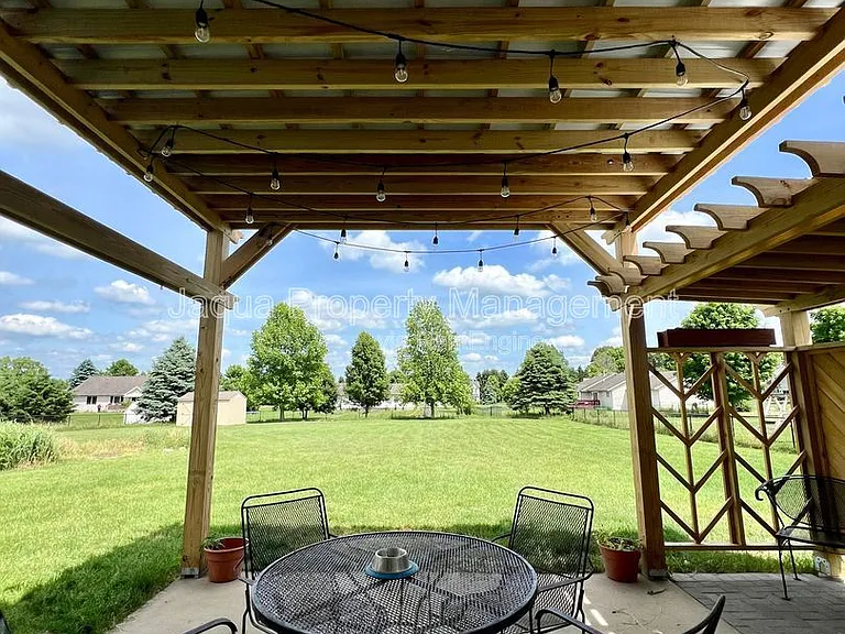53641 Rolling Meadow Blvd — Photo 24