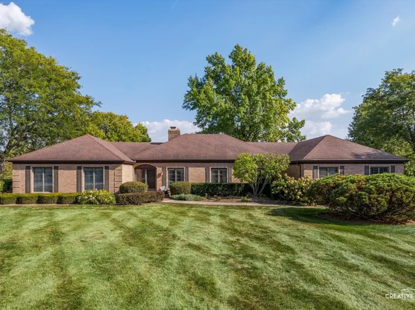 9N601 Santa Fe Trl, Elgin, IL 60124