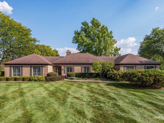 9N601 Santa Fe Trl, Elgin, IL 60124