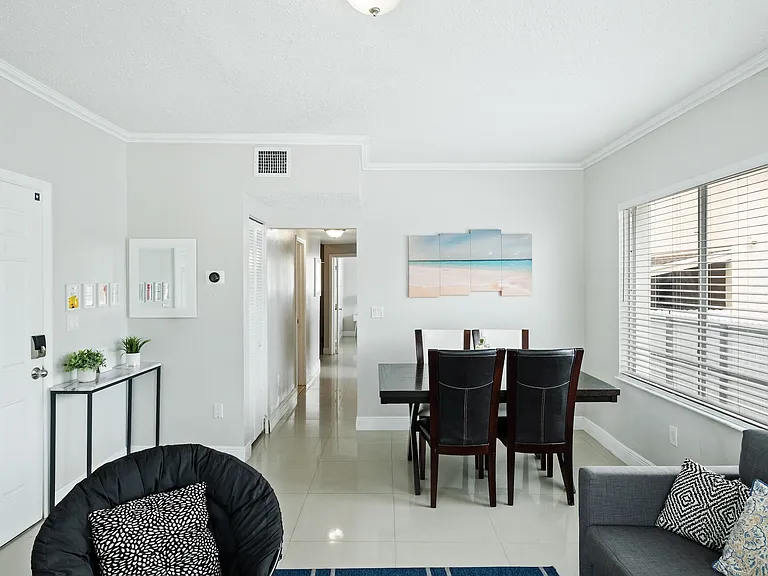 1459 NW 2nd St #2 — Photo 11