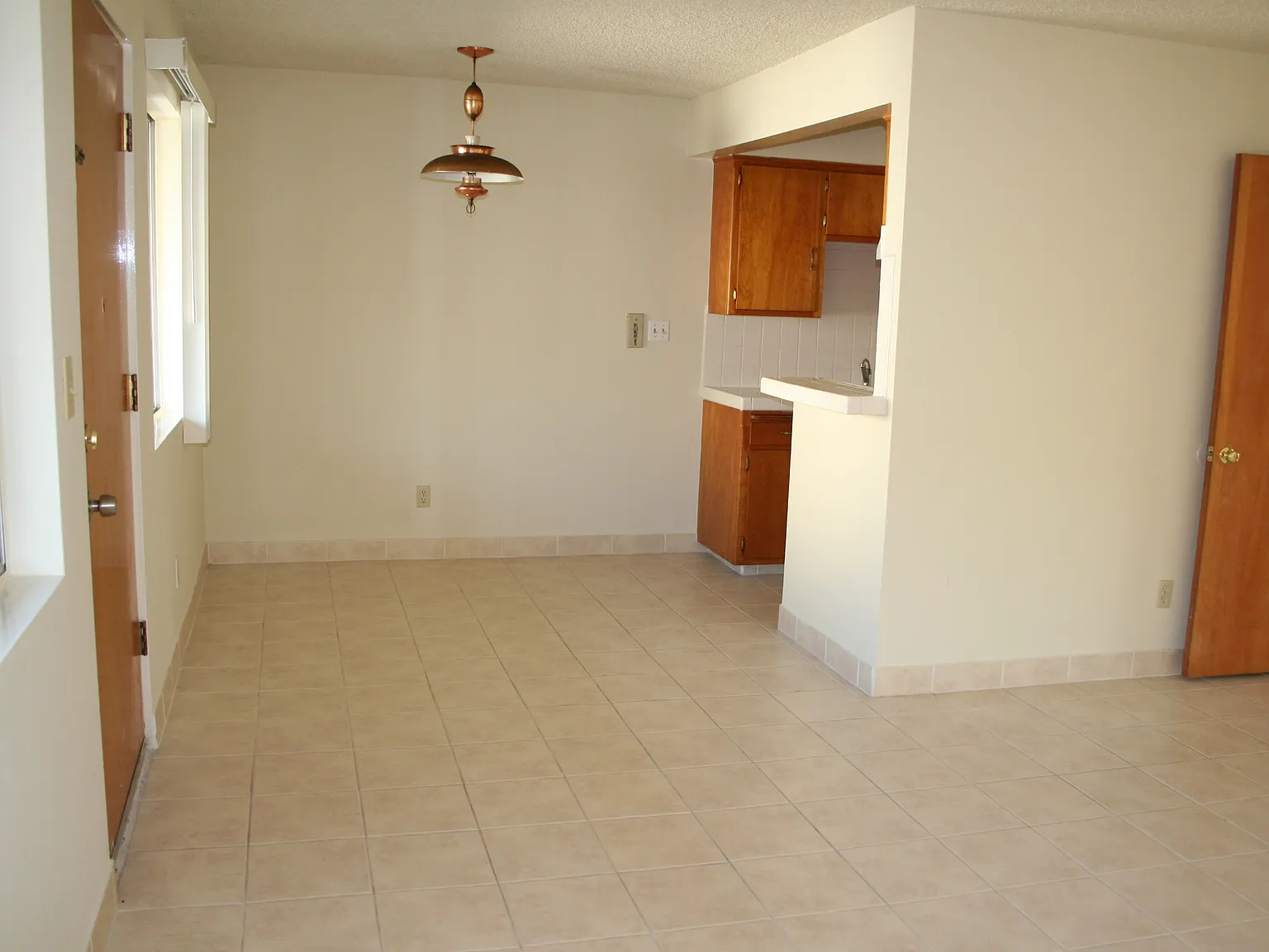 2 bed, 1.5 bath, 900 sqft, $2,395 — Photo 3