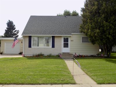 1917 7th St NW, Minot, ND, 58703