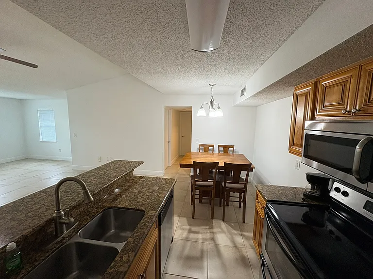 Kitchen/dining