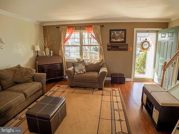 3rd image of 306 Galean Dr
