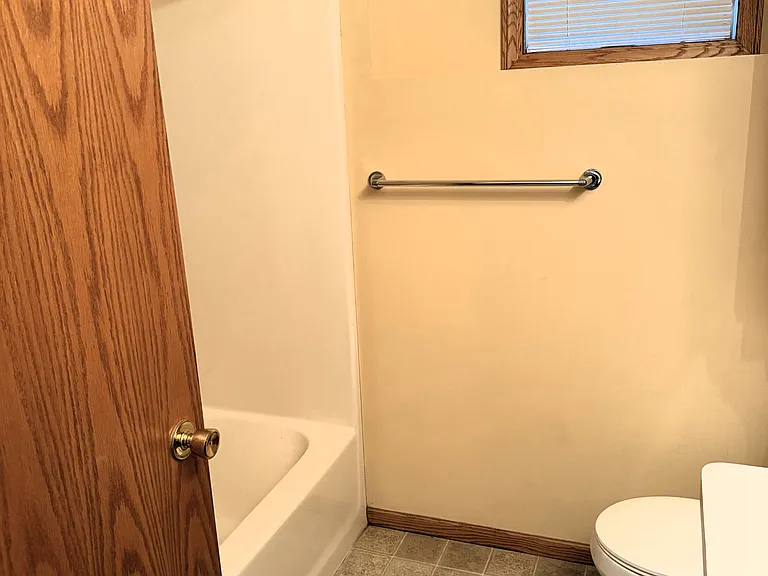 832 Laurel Ave #L — Photo 10
