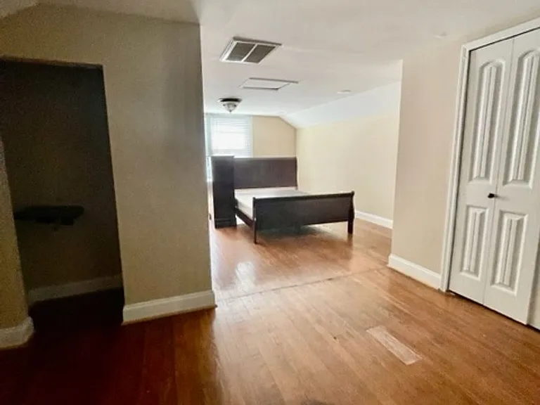 401 Wesley Heights Way — Photo 15