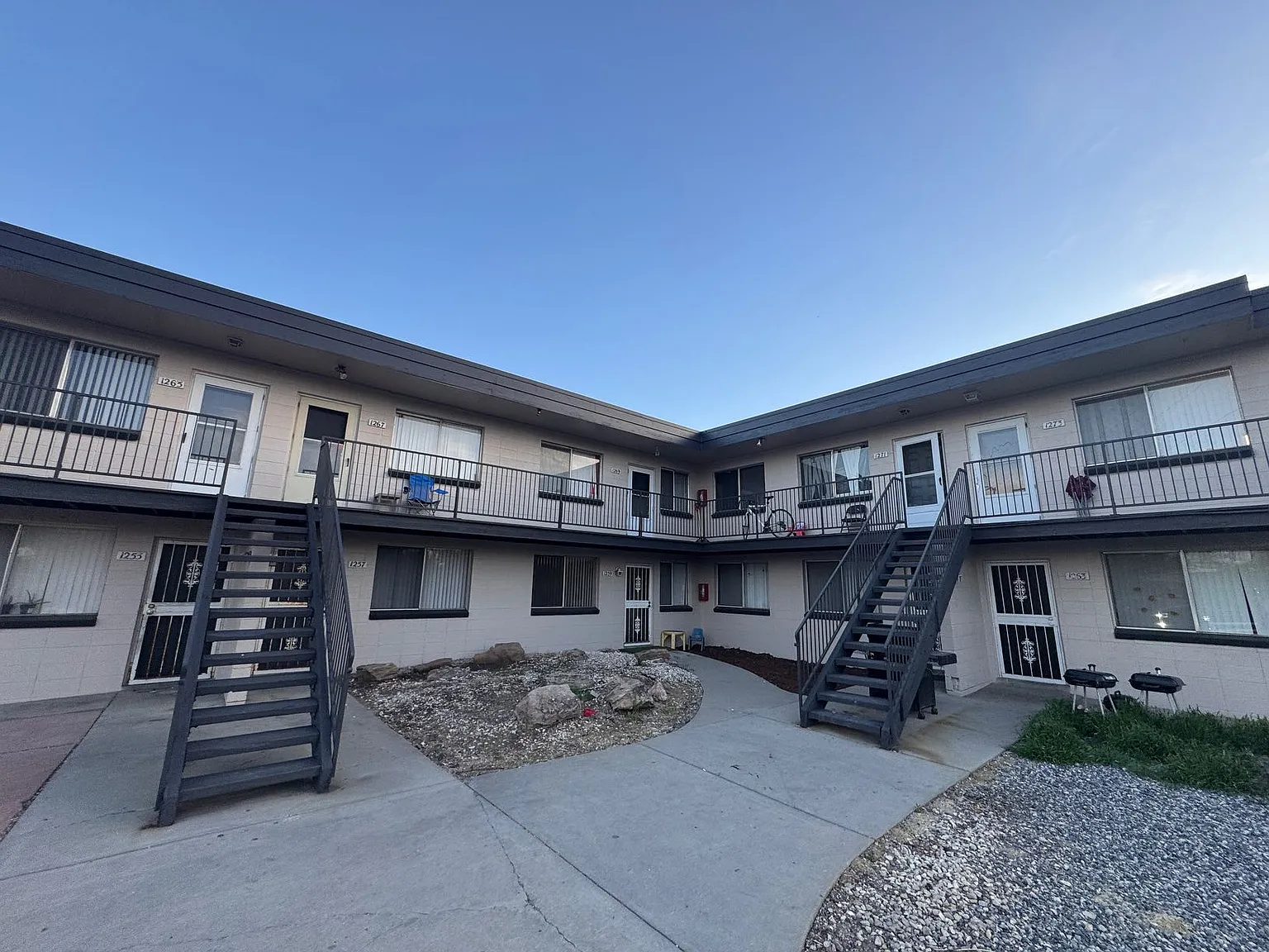 Highland Square Apartments — Photo 3