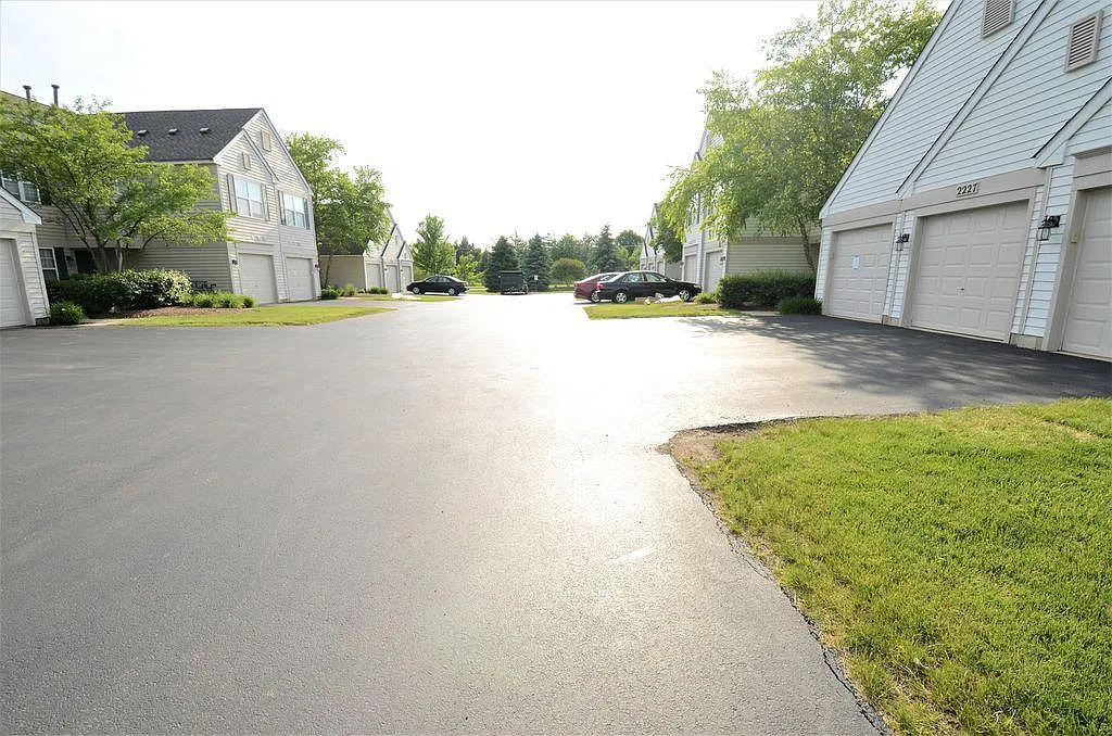 2 bed, 1240 sqft, $2,595 — Photo 4