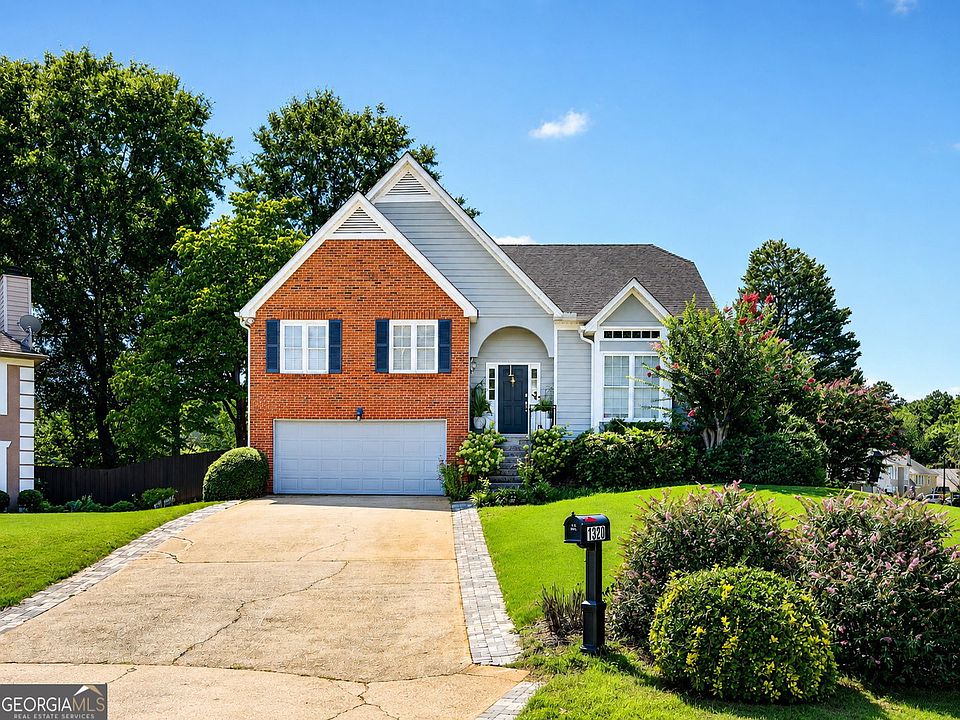 1st image of 1320 Camden Pl