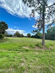 2397 Gish Ln, North Fort Myers, FL, 33917