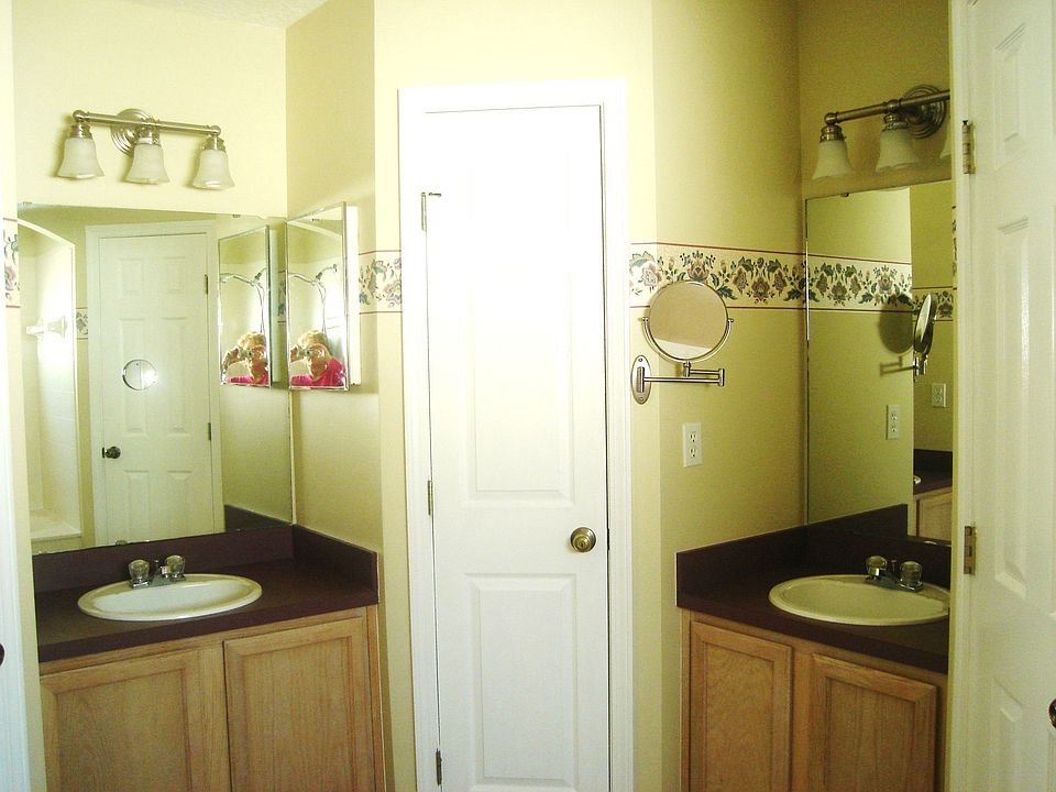 His and Her sinks