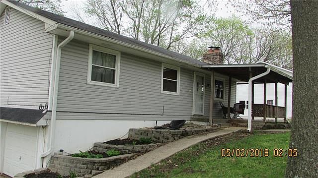 2nd image of 3005 Maplewood Dr