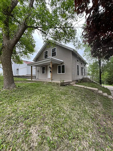 453 Mound St #1 Photo 1