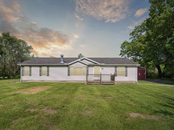 10165 Tuttlehill Rd, Maybee, MI 48159