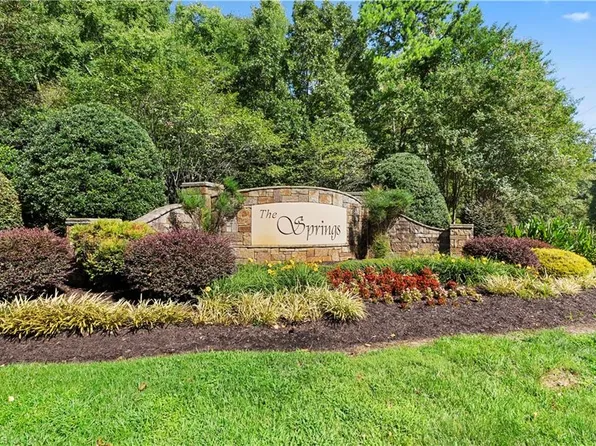 686 Palisade Trl #204, Denton, NC 27239
