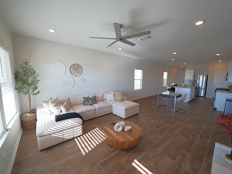 6611 Copper King St — Photo 12