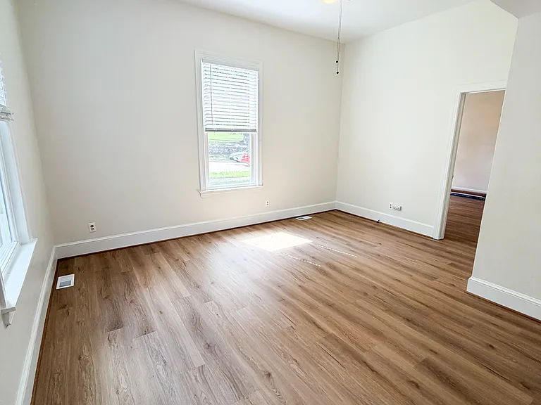 208 N Buchanan Blvd #4 — Photo 4