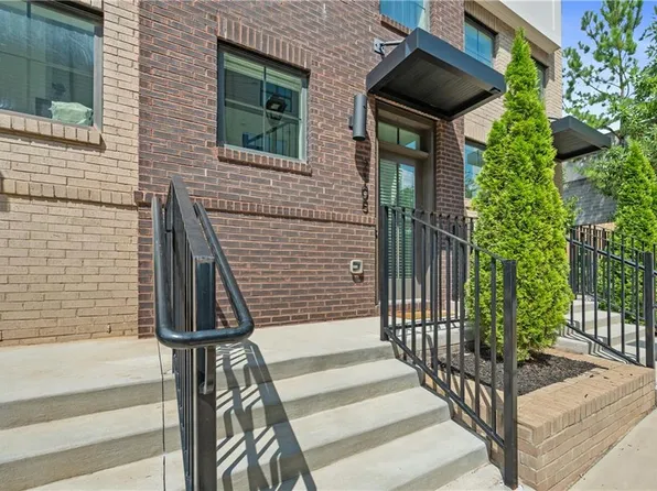 230 New St #2105, Decatur, GA 30030