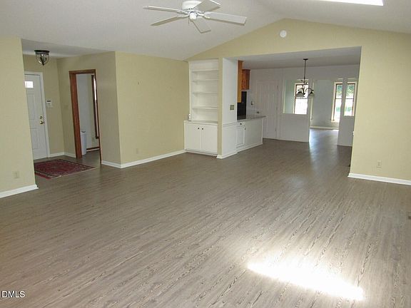 5th image of 1290 Spring Valley Rd