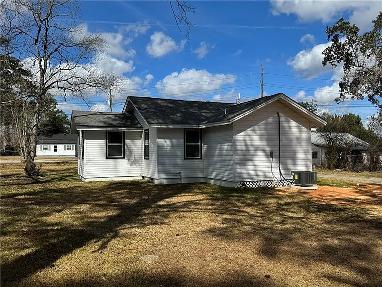 1625 Myers Rd #A — Photo 9