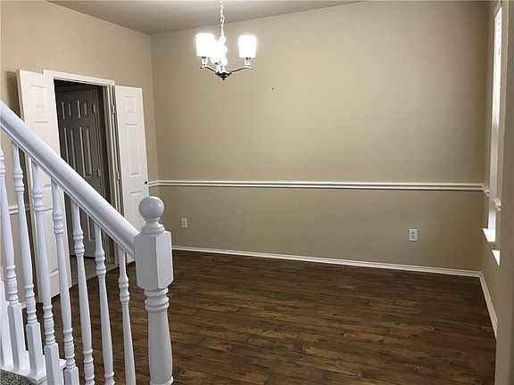 3rd image of 4424 Caledonia Creek Ln