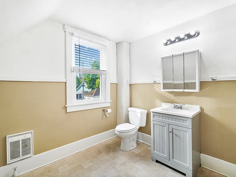 321 S Short St — Photo 18
