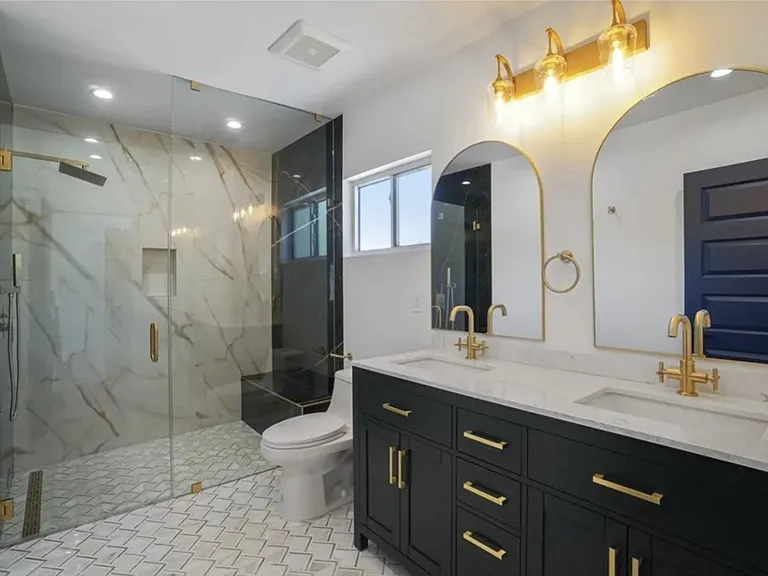 11044 Whitegate Ave — Photo 16