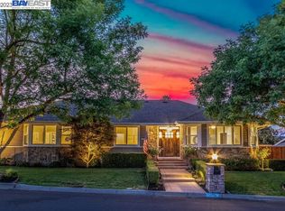 156 Town & Country Dr, Danville, CA 94526