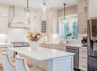 59 Camden Ln, Cranston, RI 02921