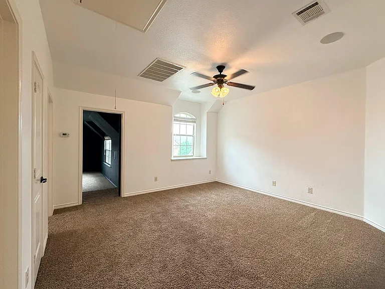 160 Stevenson Dr — Photo 47