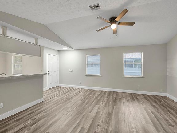 5th image of 1350 20th Avenue SW