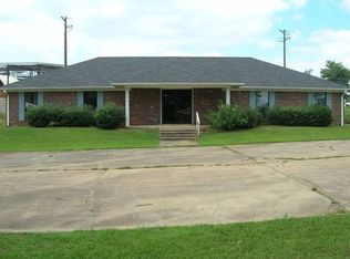 520 Airport Rd, Forest, MS 39074