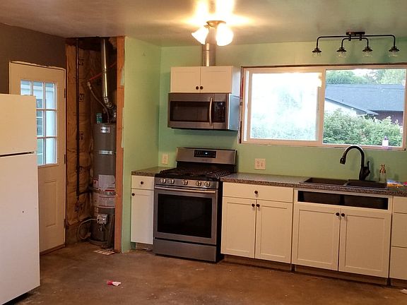 Studio kitchen