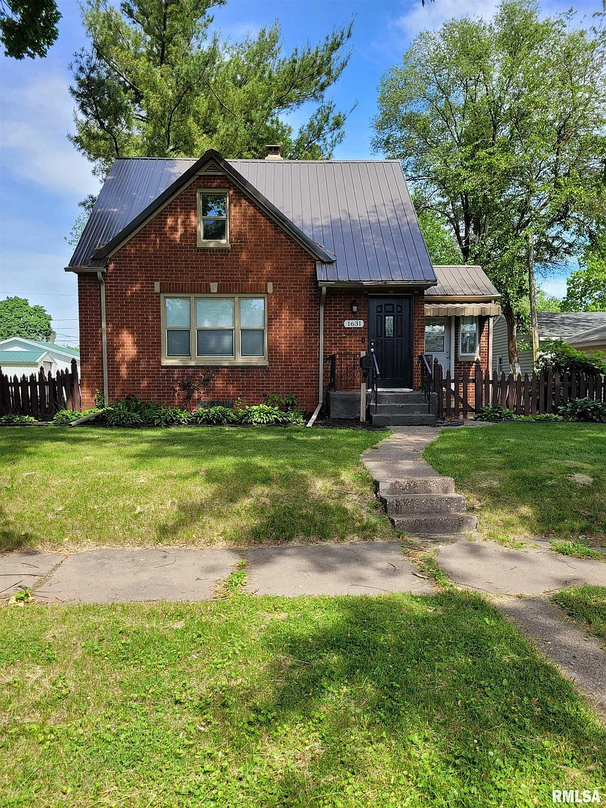 1631 35th St photo 1