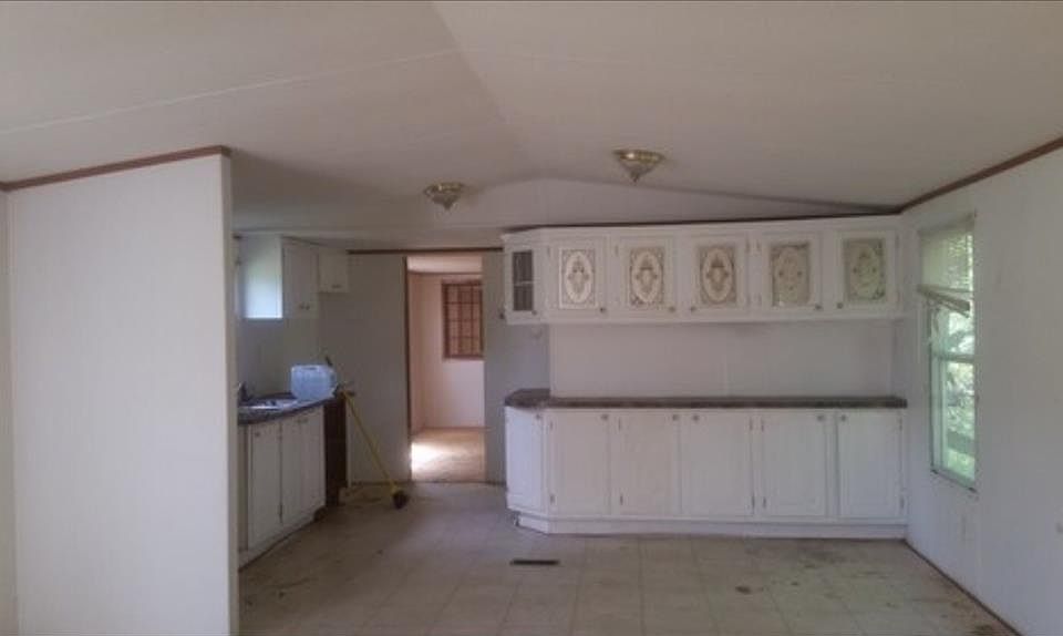 2nd image of 295 County Road 2215