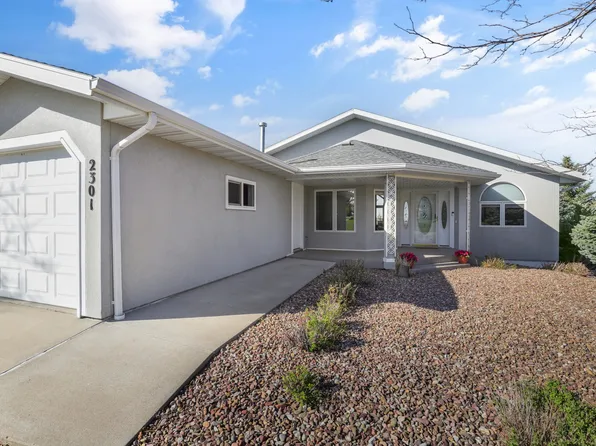 2301 Larkspur Ln, Great Falls, MT 59404